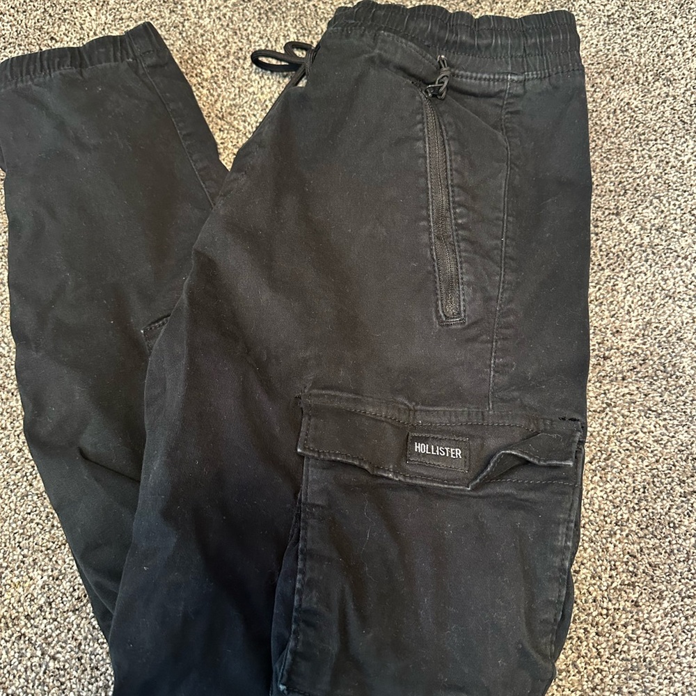 Hollister Men's Black Cargo Jogger Size Small